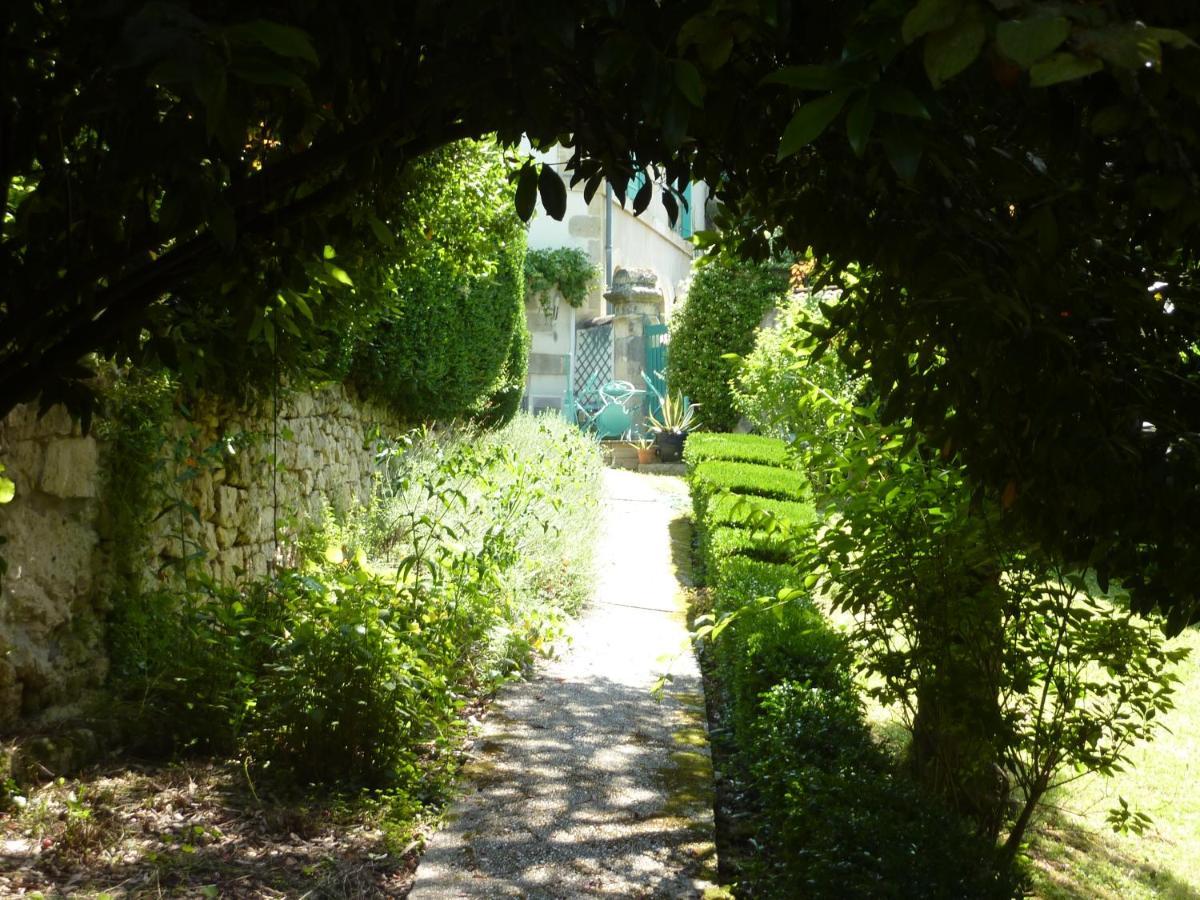 Beaux Chenes Bed & Breakfast Nérac Екстериор снимка